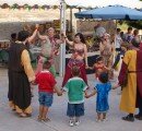 Niños aprendiendo danzas