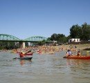 La fiesta del río por excelencia “VI Piraguada Popular del Ebro Aragonés” realizada en la localidad de Pradilla de Ebro